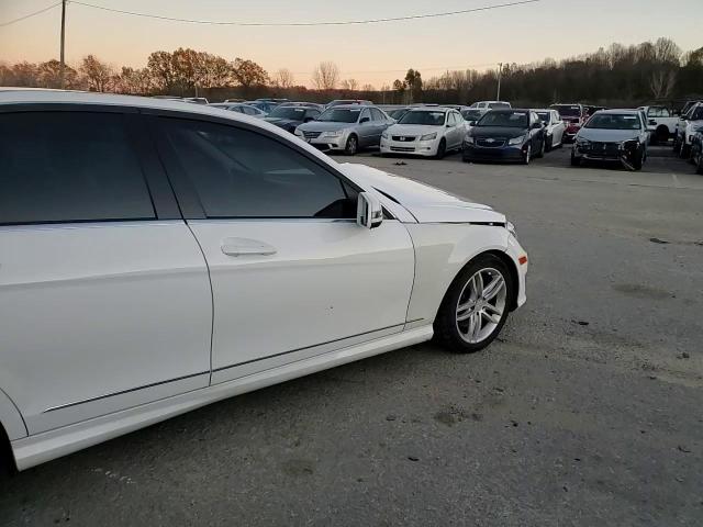 2014 Mercedes-Benz C-klasse VIN WDDGF8AB8EG176956 Copart auction photo, side / front end damage thumbnail 11