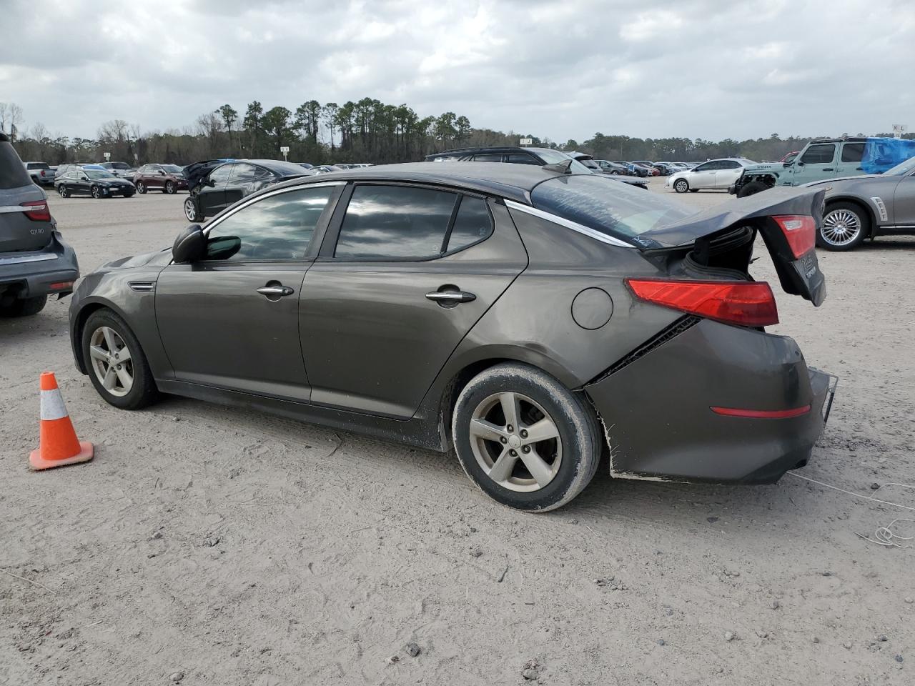 2014 KIA Optima VIN 5XXGM4A71EG343184 Copart auction photo, rear end / minor dent/scratches damage thumbnail 2