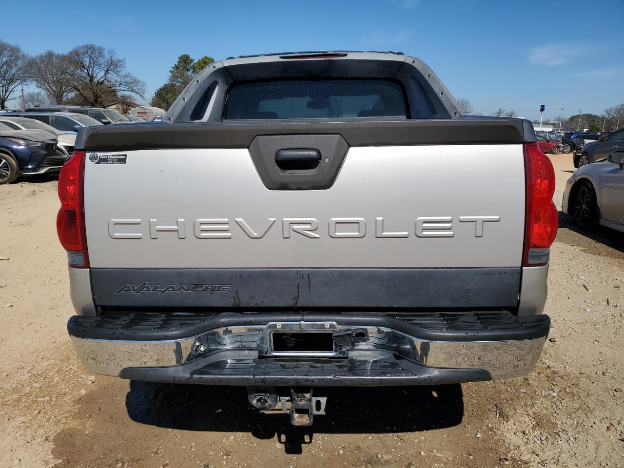 2004 Chevrolet Avalanche VIN 3GNEK12T34G239063 Copart auction photo, front end damage thumbnail 6
