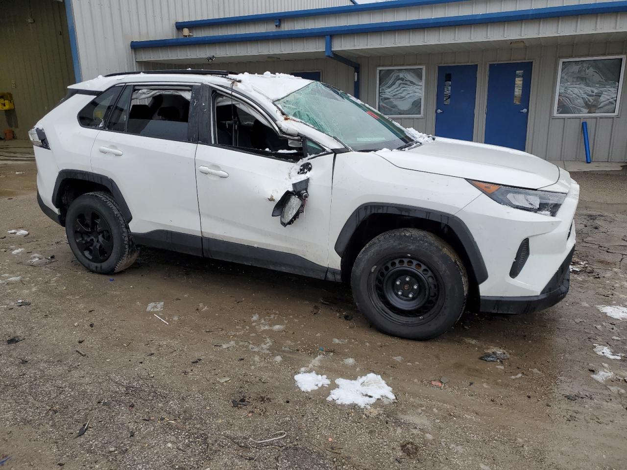 2021 Toyota RAV 4 VIN 2T3G1RFV4MW143182 Copart auction photo, all over damage thumbnail 4