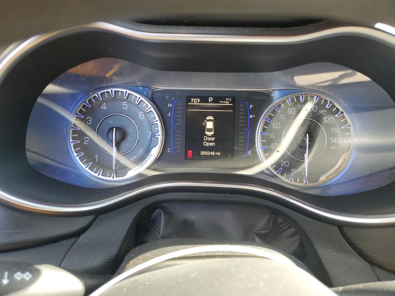 2015 Chrysler 200 VIN 1C3CCCAB8FN624733 Copart auction photo, front end damage thumbnail 9