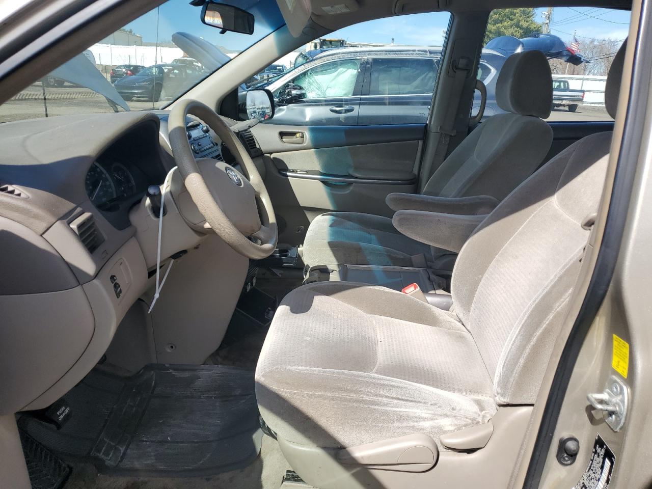 2010 Toyota Sienna VIN 5TDKK4CC7AS309009 Copart auction photo, side damage thumbnail 7