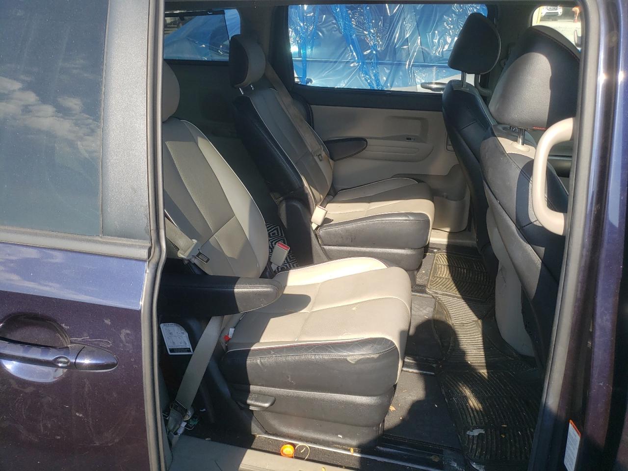 2019 KIA Sedona VIN KNDMB5C12K6557148 Copart auction photo, front end damage thumbnail 10