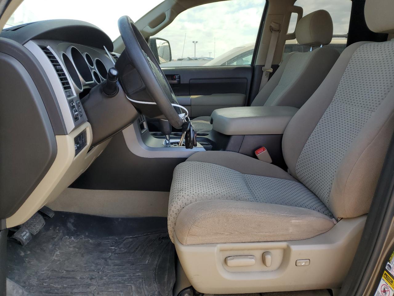 2011 Toyota Tundra VIN 5TFUW5F13BX179934 Copart auction photo, front end / minor dent/scratches damage thumbnail 7
