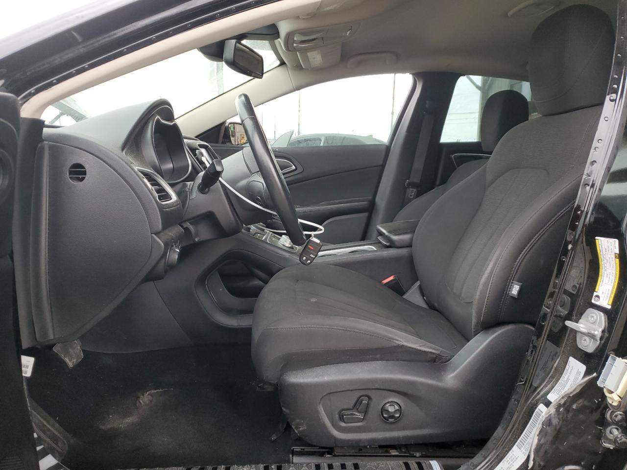 2016 Chrysler 200 VIN 1C3CCCABXGN112263 Copart auction photo, side / rear end damage thumbnail 7