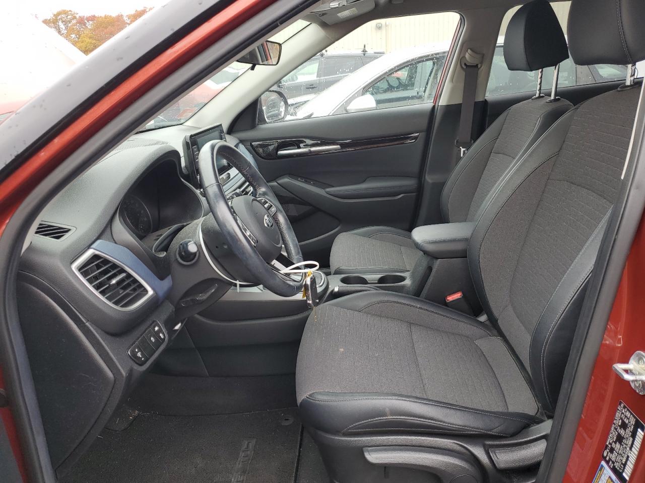 2021 KIA Seltos VIN KNDEUCAA1M7139893 Copart auction photo, front end / minor dent/scratches damage thumbnail 7
