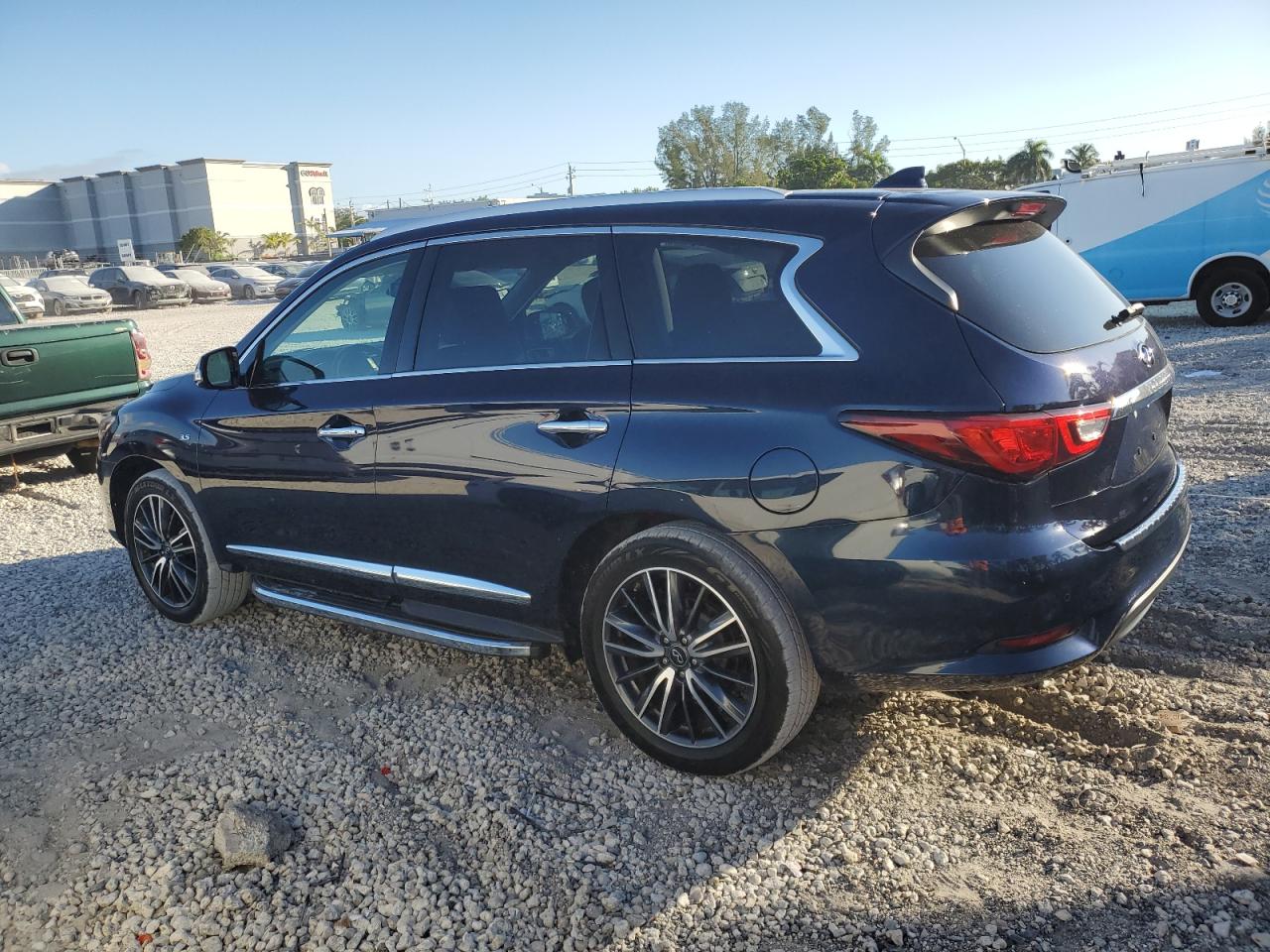 2018 Infiniti QX60 VIN 5N1DL0MM0JC521530 Copart auction photo, minor dent/scratches damage thumbnail 2