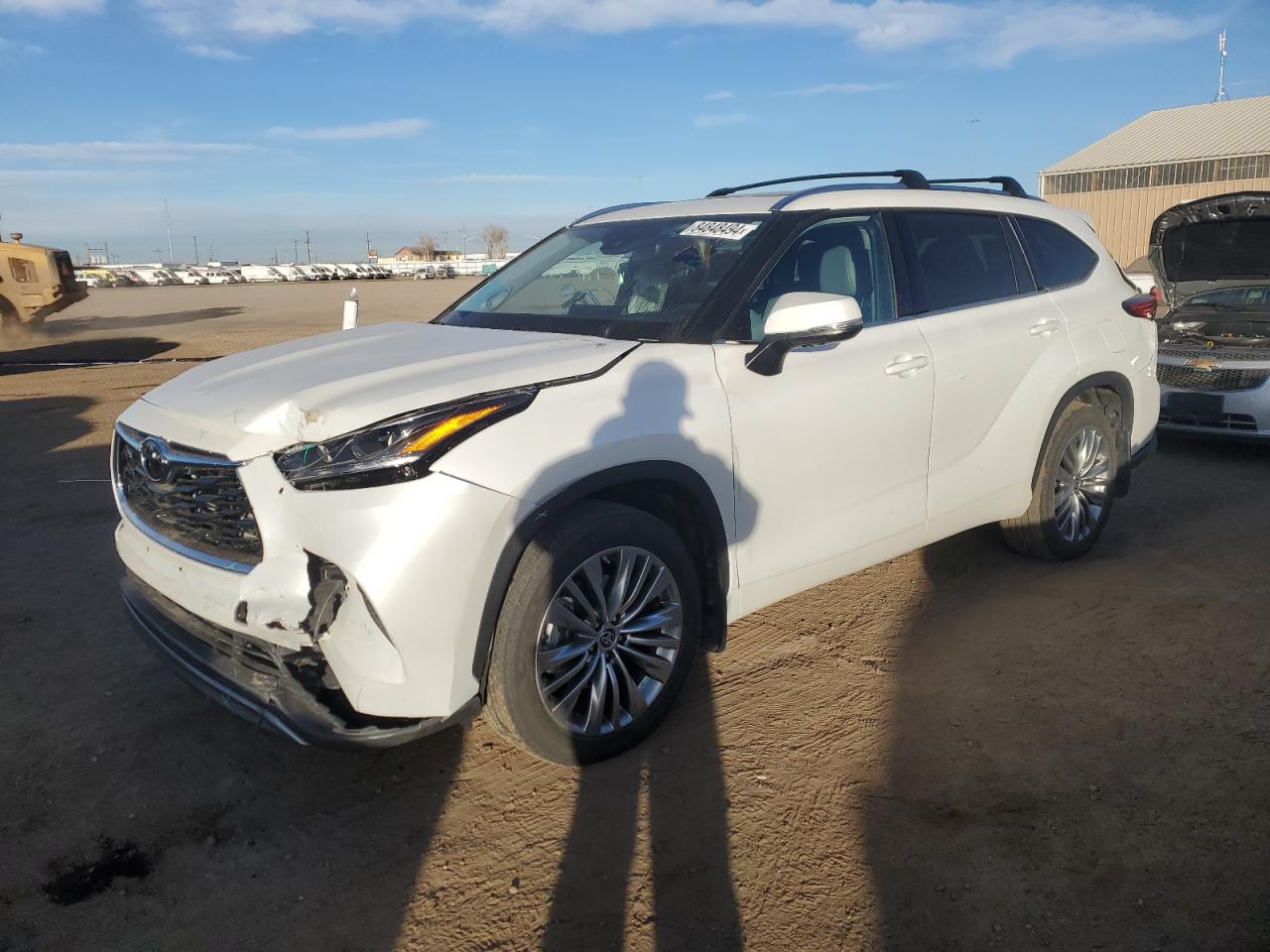 2022 Toyota Highlander VIN 5TDFZRBH0NS217947