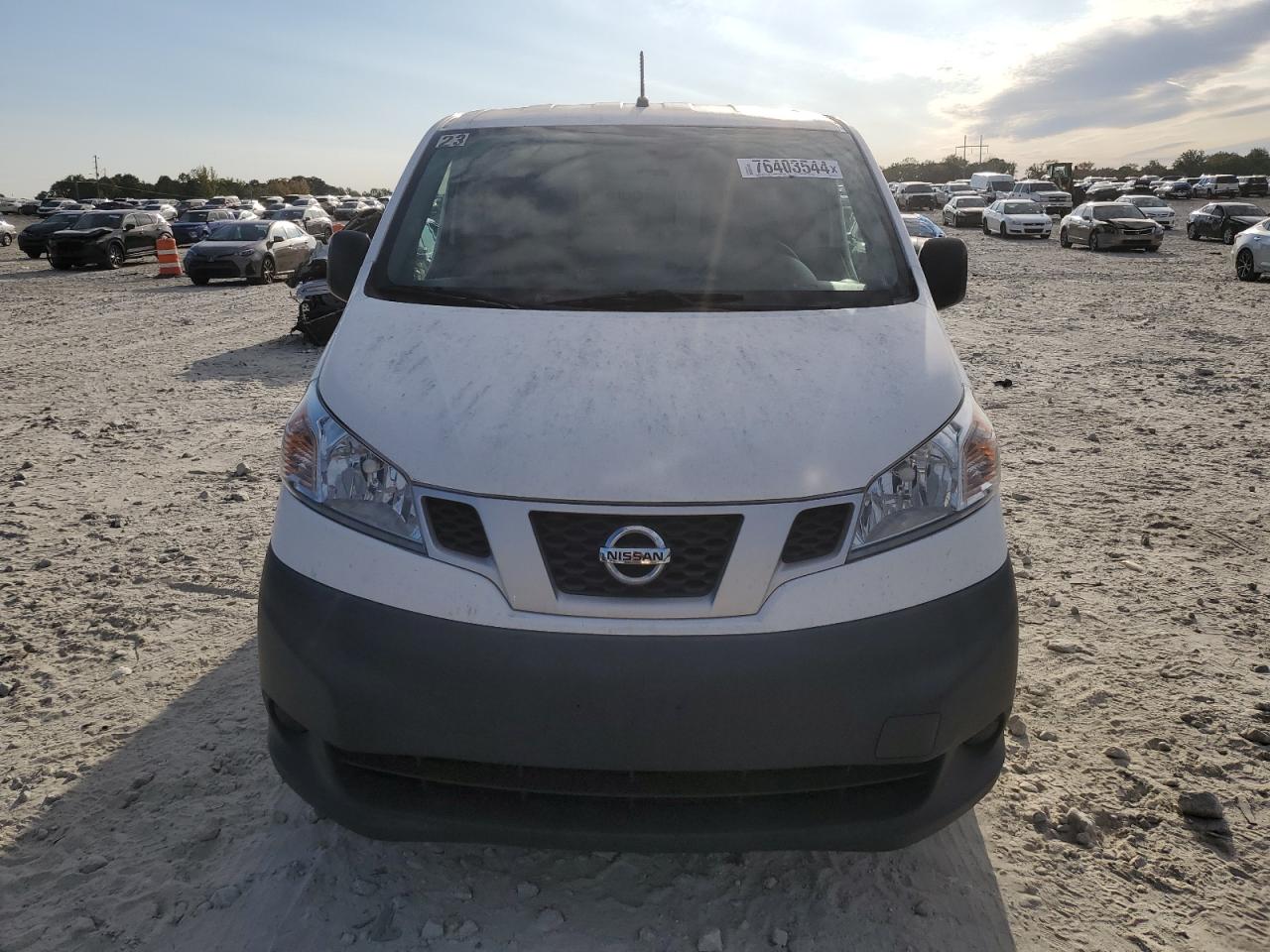 2018 Nissan NV VIN 3N6CM0KN0JK695551 Copart auction photo, minor dent/scratches damage thumbnail 5