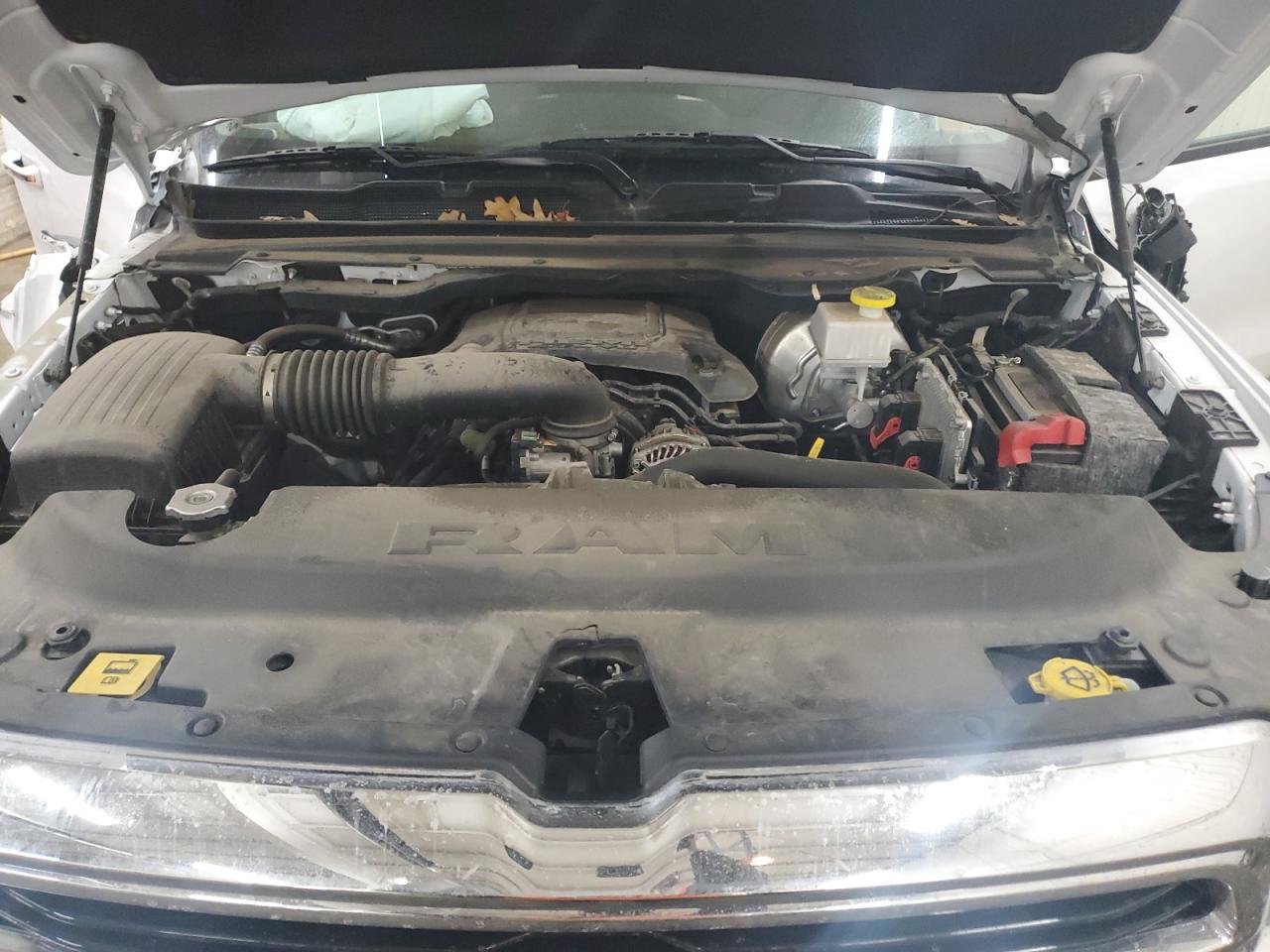 2019 RAM 1500 VIN 1C6SRFBTXKN915587 Copart auction photo, front end / side damage thumbnail 13
