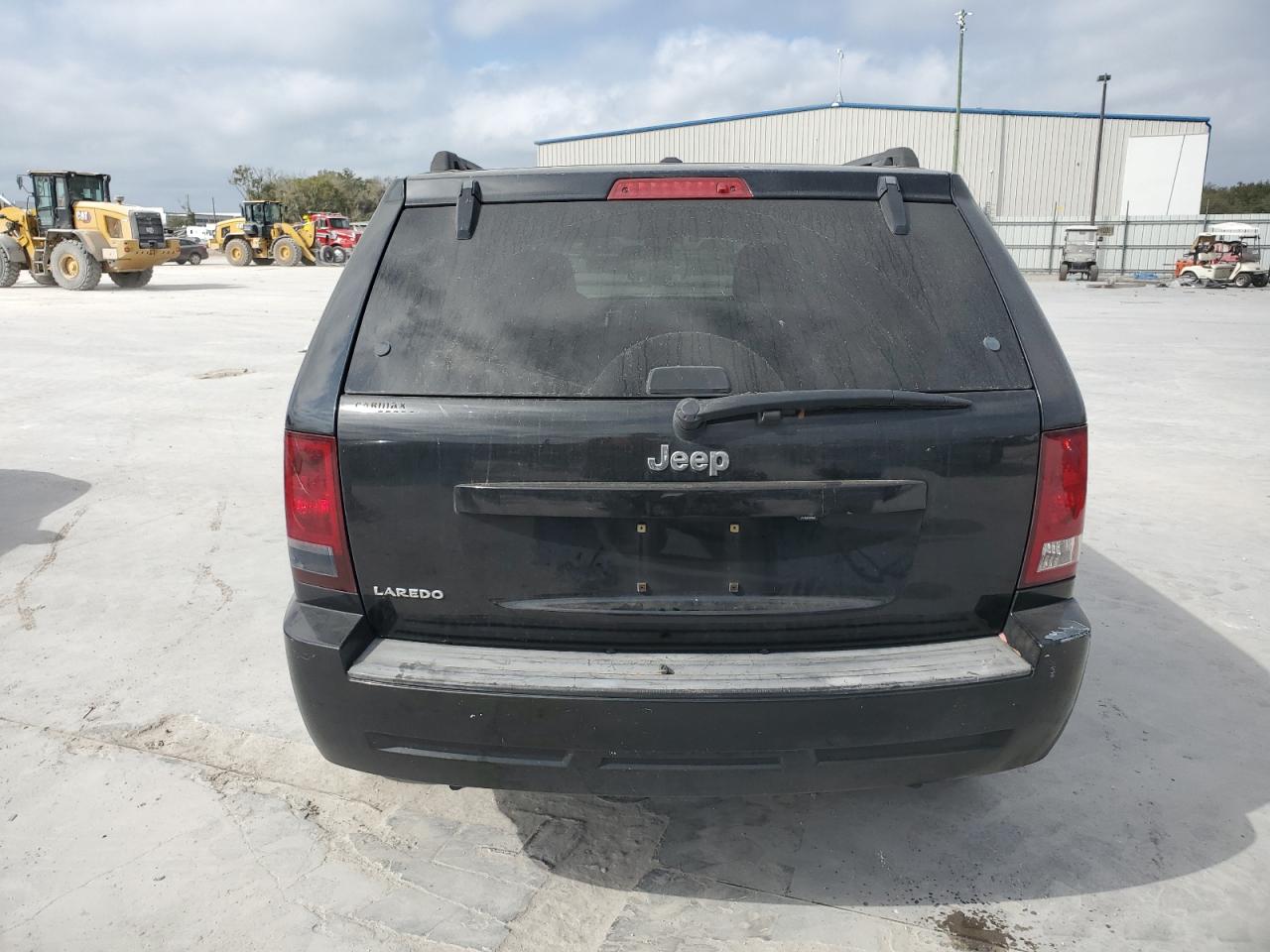 2010 Jeep Grand Cherokee VIN 1J4PS4GK8AC107945 Copart auction photo, minor dent/scratches damage thumbnail 6