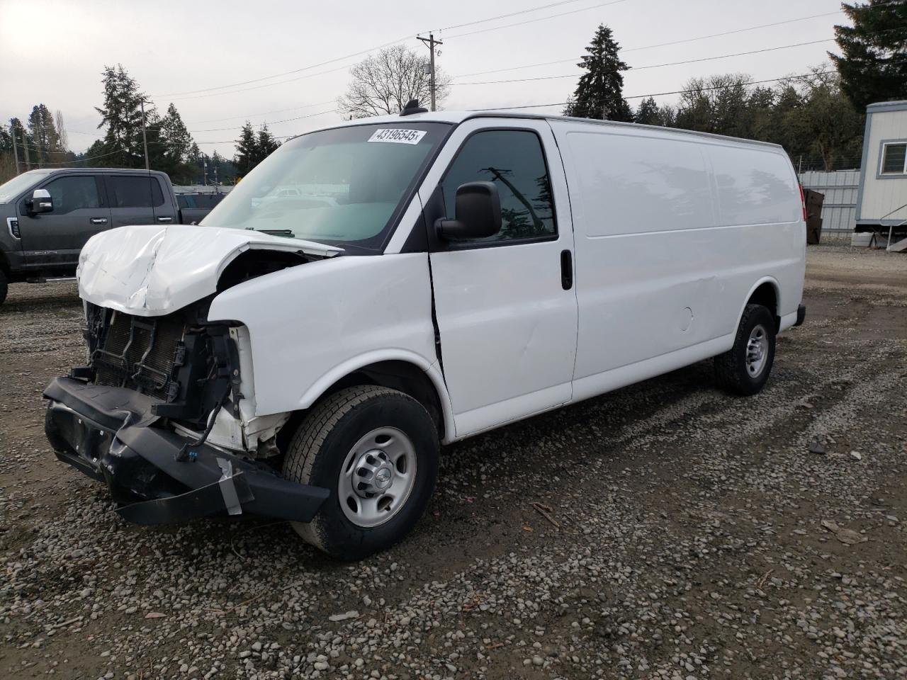 2017 Chevrolet Express VIN 1GCWGBFF5H1329697 - Copart auction photo