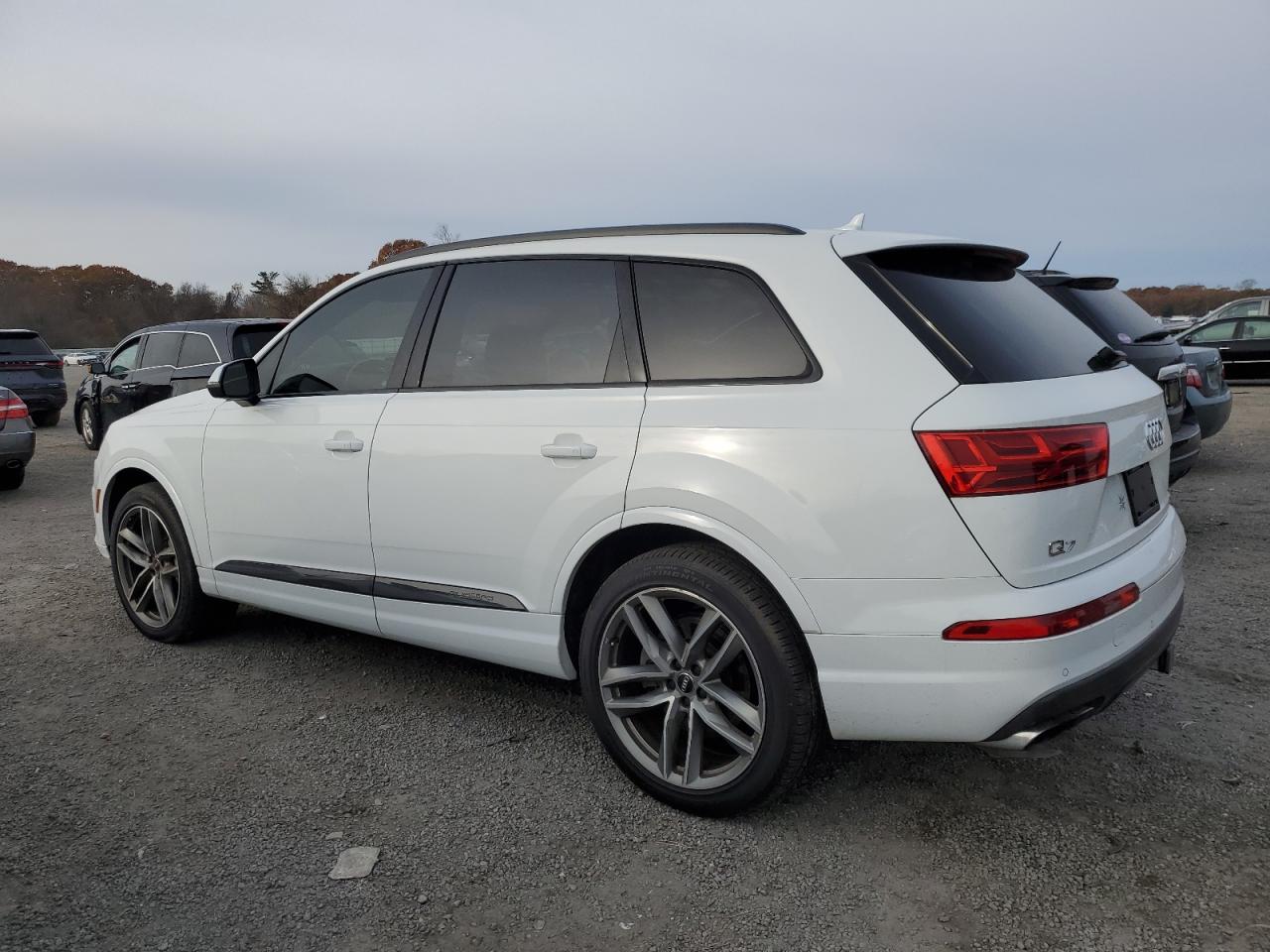 2017 Audi Q7 VIN WA1VAAF70HD042812 Copart auction photo, rear end / side damage thumbnail 2