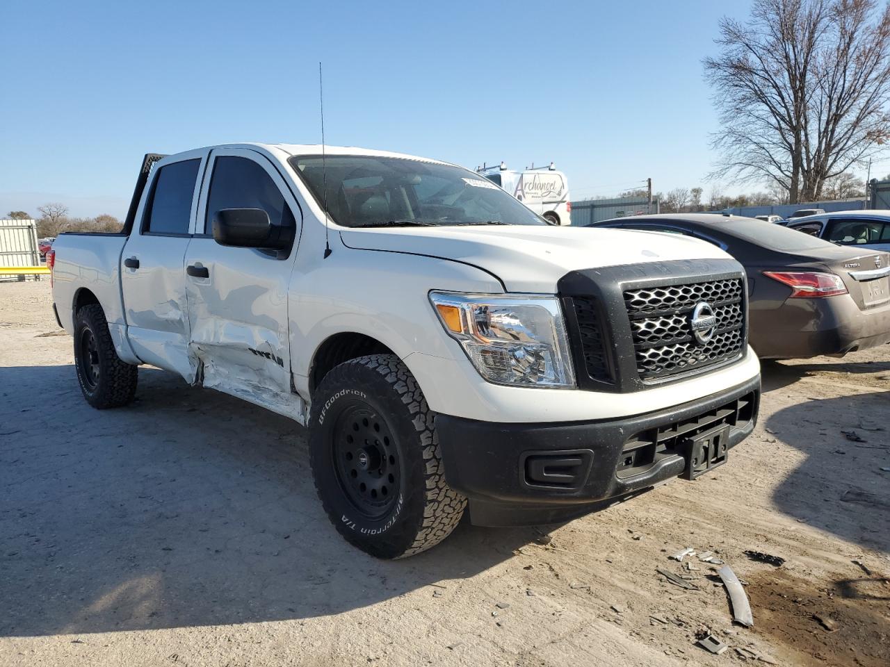2018 Nissan Titan VIN 1N6AA1EJ4JN517473 Copart auction photo, all over damage thumbnail 4