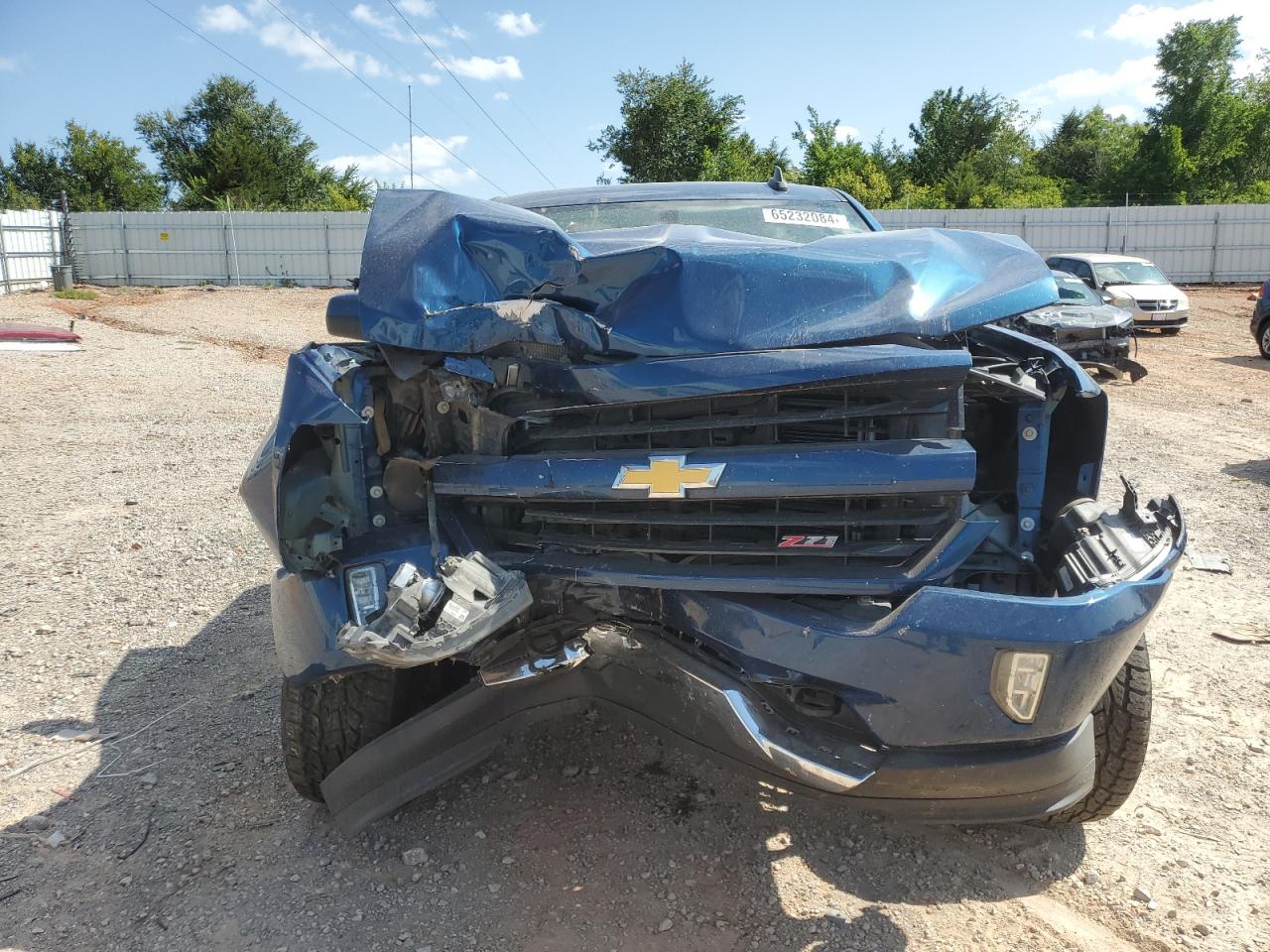 2018 Chevrolet Silverado VIN 3GCUKREC0JG218083 Copart auction photo, front end / minor dent/scratches damage thumbnail 5