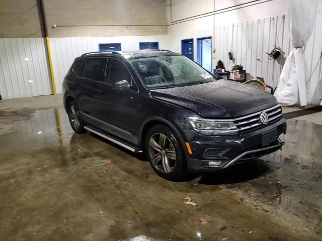 2018 Volkswagen Tiguan VIN 3VV5B7AX7JM003594 Copart auction photo, side / front end damage thumbnail 15