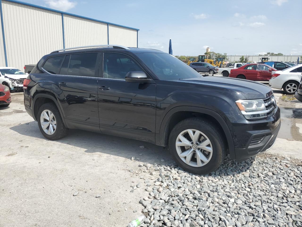 2018 Volkswagen Atlas VIN 1V2AP2CA5JC600107 Copart auction photo, water/flood damage thumbnail 4