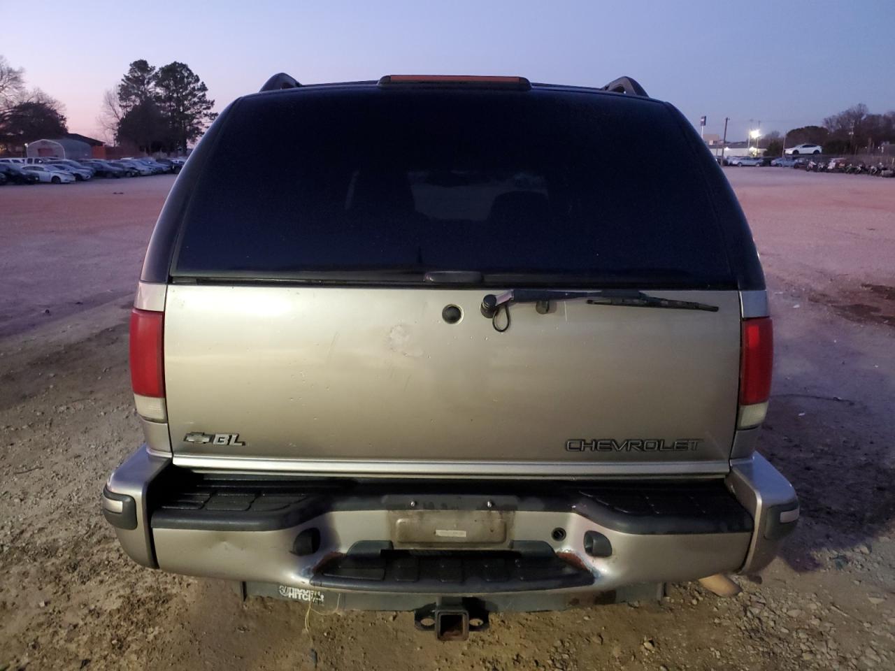 1999 Chevrolet Blazer VIN 1GNCS13W8XK191881 Copart auction photo, front end damage thumbnail 6