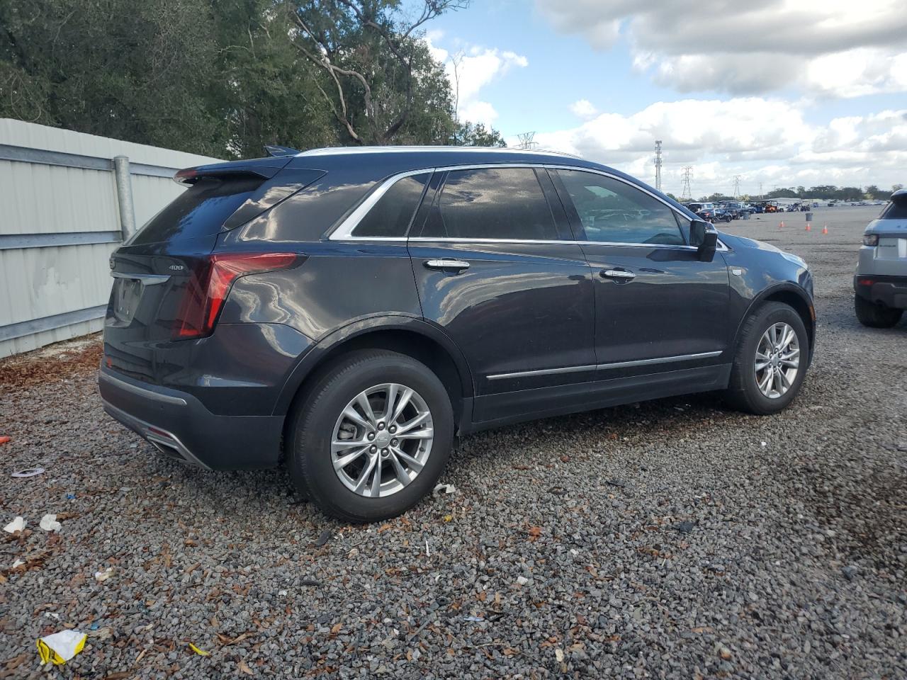 2020 Cadillac XT5 VIN 1GYKNCRS6LZ118015 Copart auction photo, water/flood damage thumbnail 3