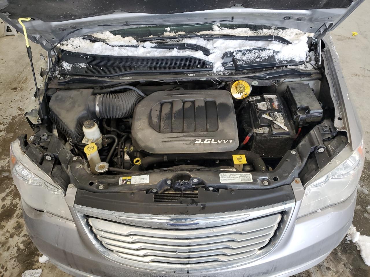2015 Chrysler Town & Country VIN 2C4RC1BG6FR739435 Copart auction photo, front end / rear end damage thumbnail 12