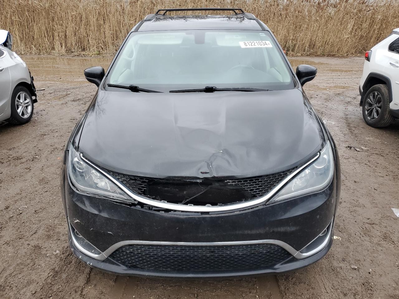 2017 Chrysler Pacifica VIN 2C4RC1BG9HR543945 Copart auction photo, front end / minor dent/scratches damage thumbnail 5