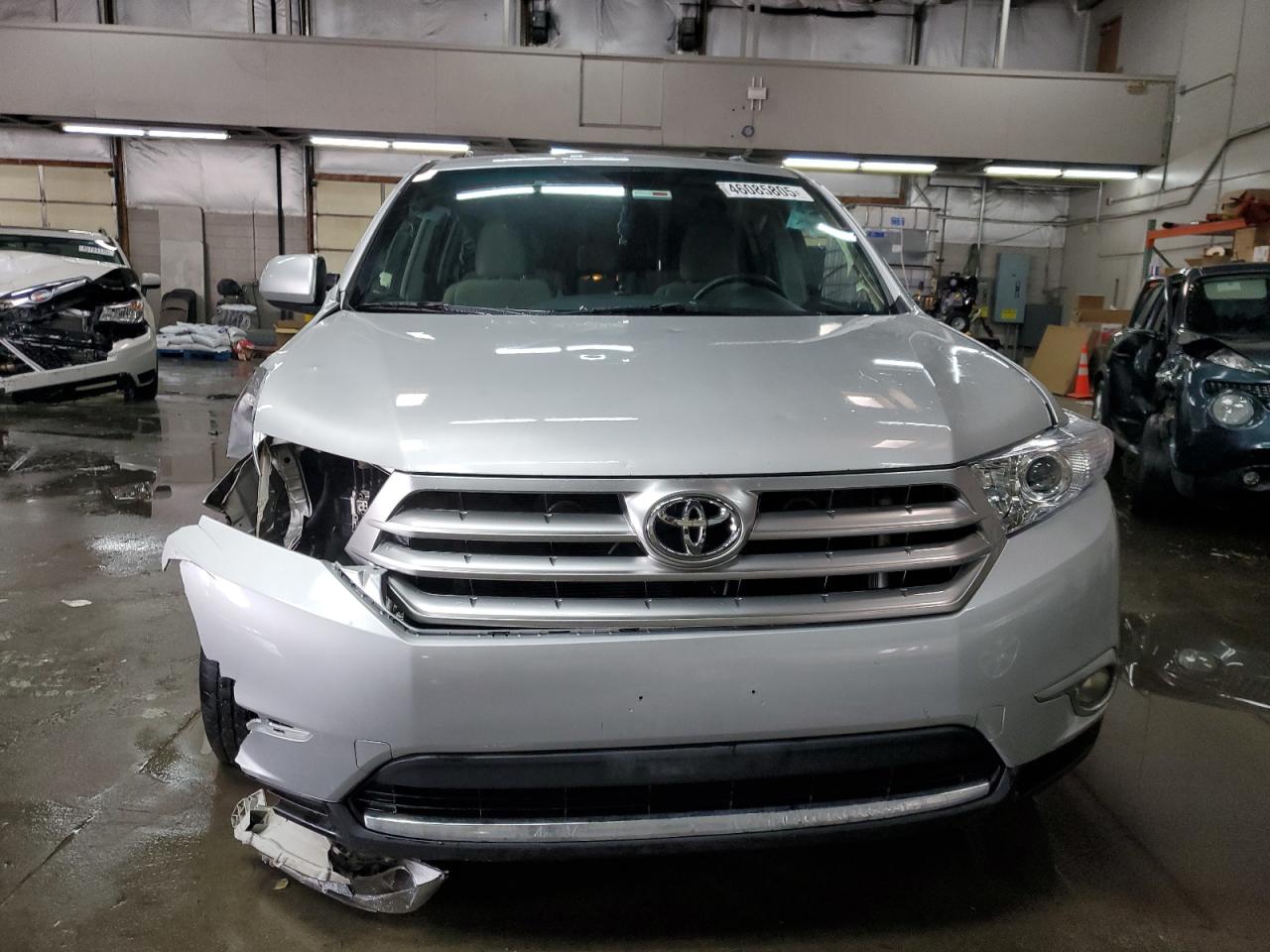 2013 Toyota Highlander VIN 5TDBK3EH2DS243301 Copart auction photo, front end / hail damage thumbnail 5