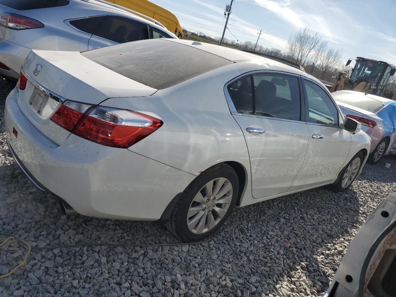 2013 Honda Accord VIN 1HGCR2F88DA275970 Copart auction photo, normal wear damage thumbnail 3