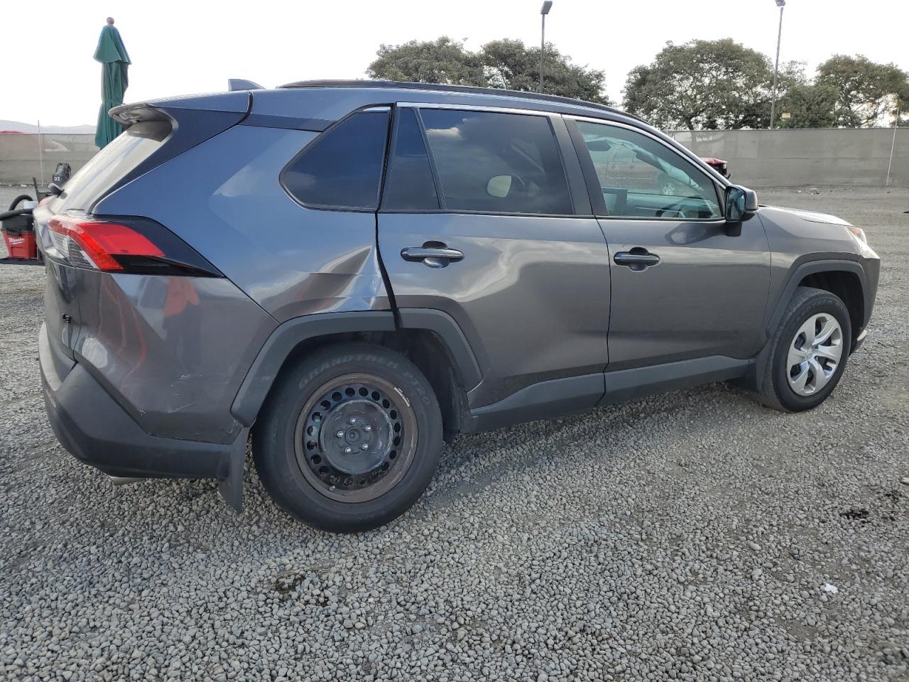 2021 Toyota RAV 4 VIN 2T3H1RFV2MC166644 Copart auction photo, rear end damage thumbnail 3