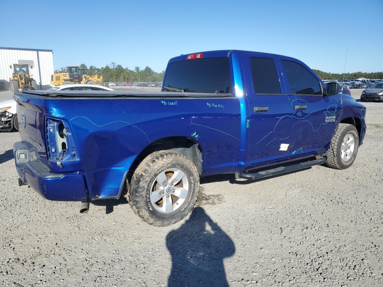 2018 RAM 1500 VIN 1C6RR6FG5JS295145 Copart auction photo, water/flood / all over damage thumbnail 3