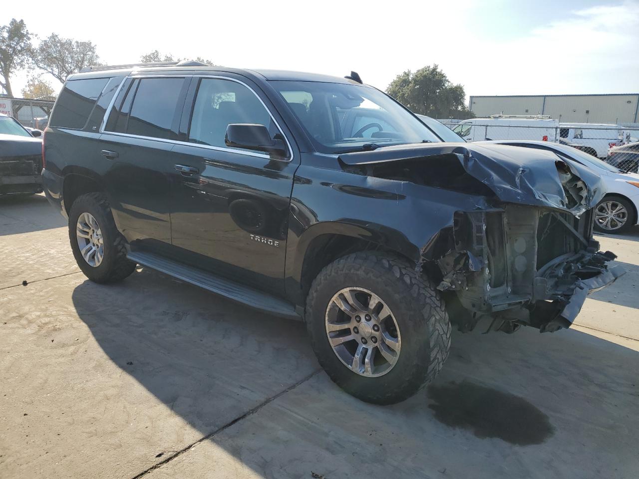 2019 Chevrolet Tahoe VIN 1GNSCBKC1KR397243 Copart auction photo, front end damage thumbnail 4
