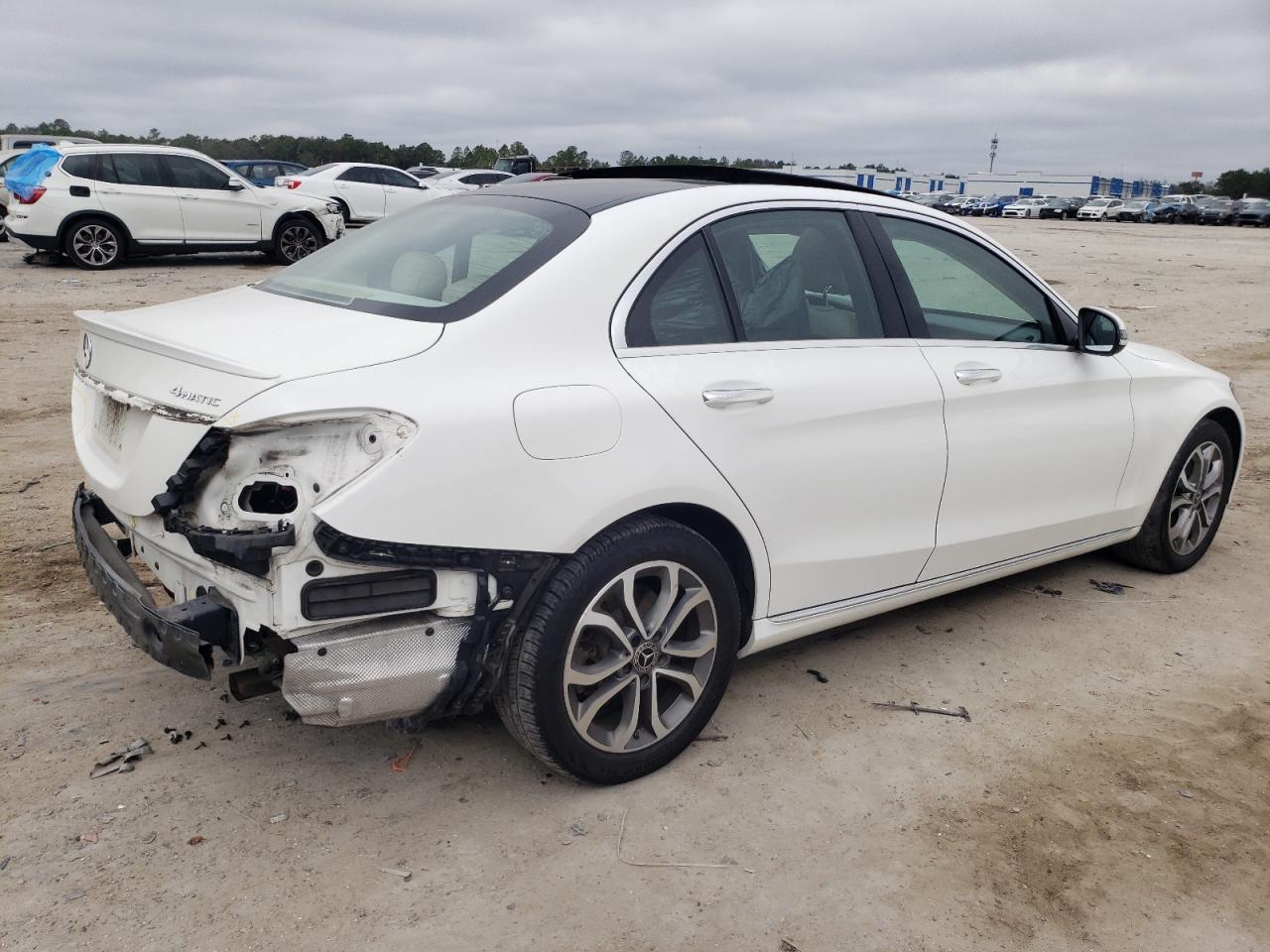 2017 Mercedes-Benz C-klasse VIN 55SWF4KB3HU217195 Copart auction photo, rear end damage thumbnail 3