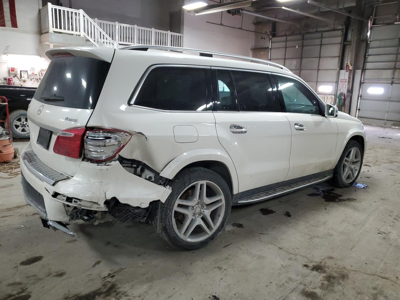 2016 Mercedes-Benz GL-klasse VIN 4JGDF7DEXGA676325 Copart auction photo, rear end / undercarriage damage thumbnail 3