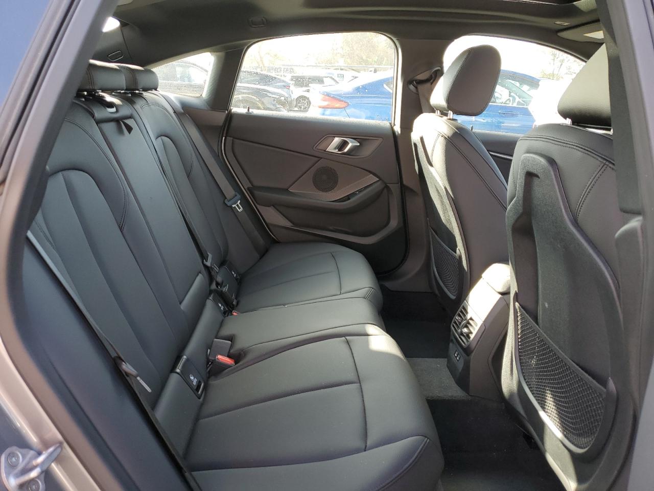 2024 BMW 2er VIN WBA73AK04R7R64188 Copart auction photo, front end / minor dent/scratches damage thumbnail 10