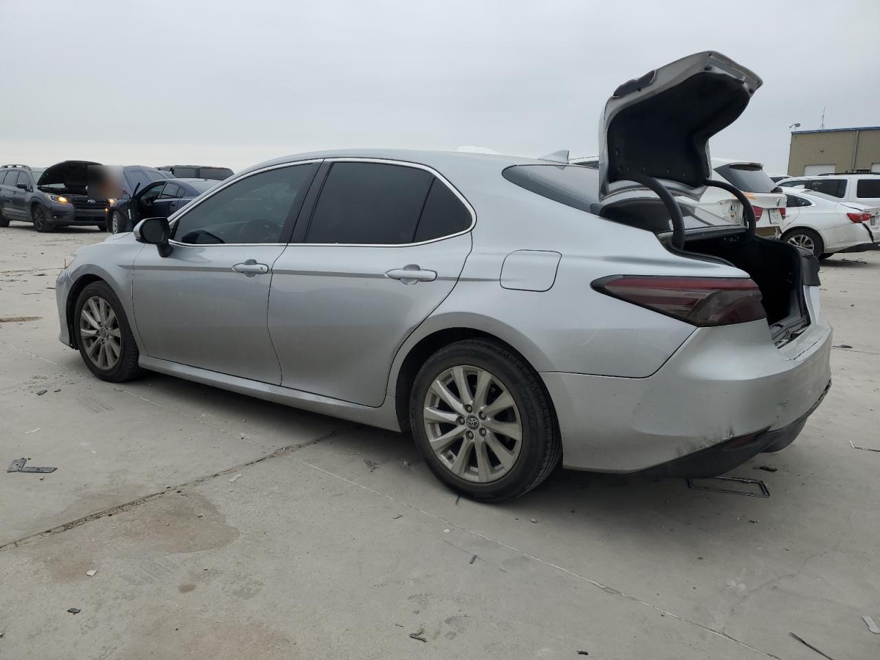 2019 Toyota Camry VIN 4T1B11HK2KU680105 Copart auction photo, rear end damage thumbnail 2