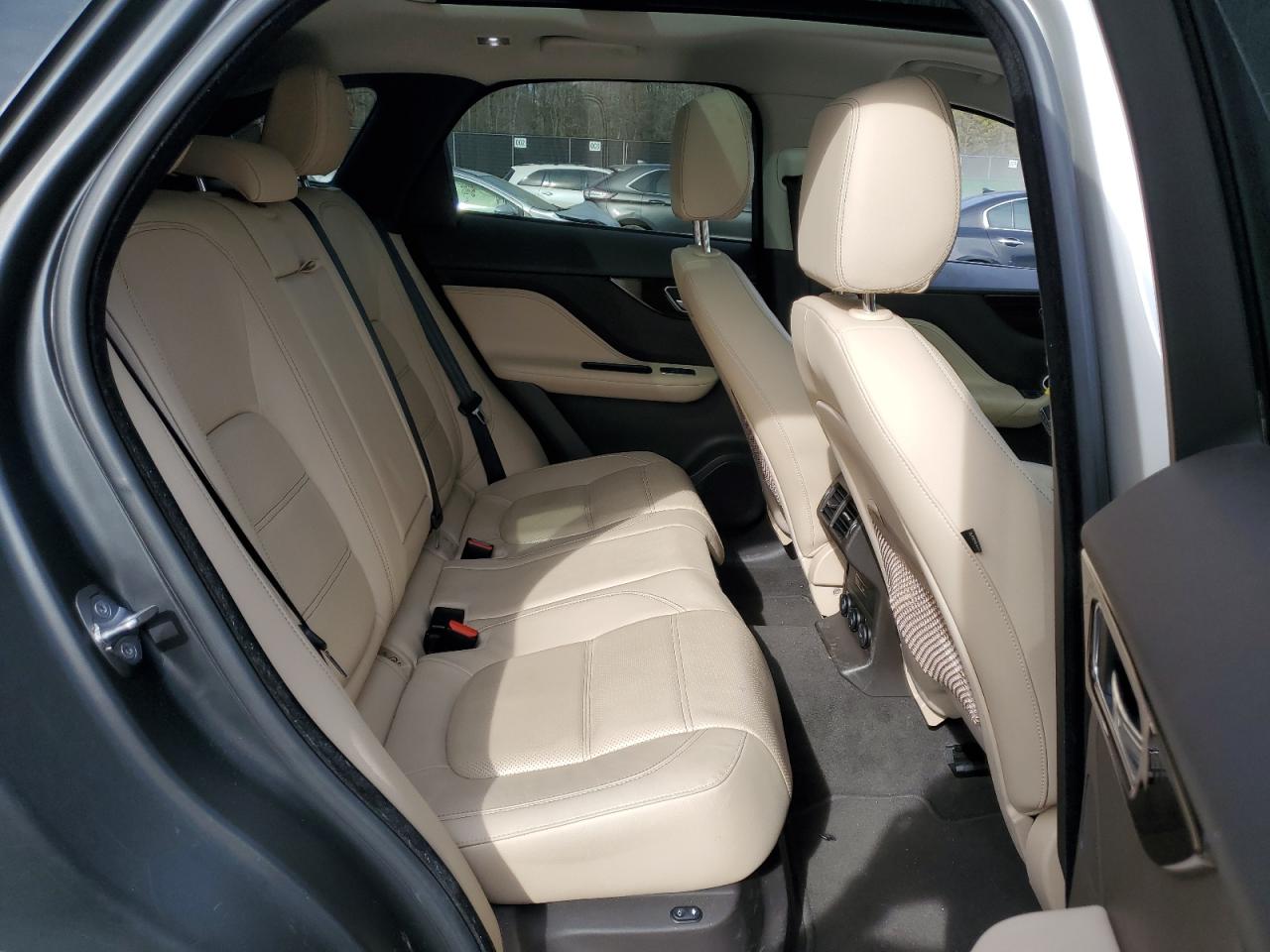 2017 Jaguar F-Pace VIN SADCK2BVXHA060972 Copart auction photo, front end damage thumbnail 11