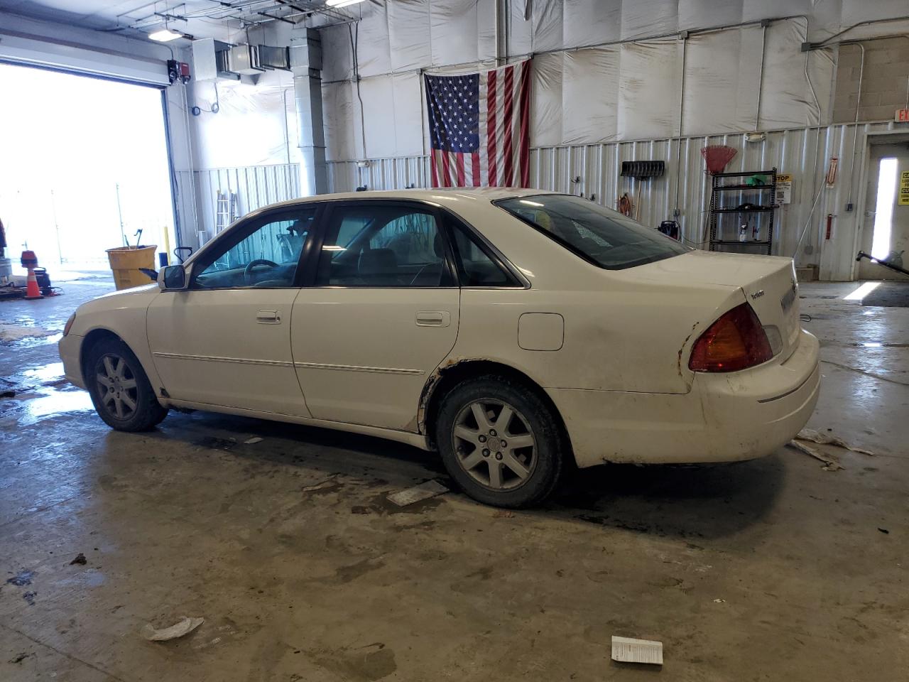 2000 Toyota Avalon VIN 4T1BF28B7YU085752 Copart auction photo, side / minor dent/scratches damage thumbnail 2