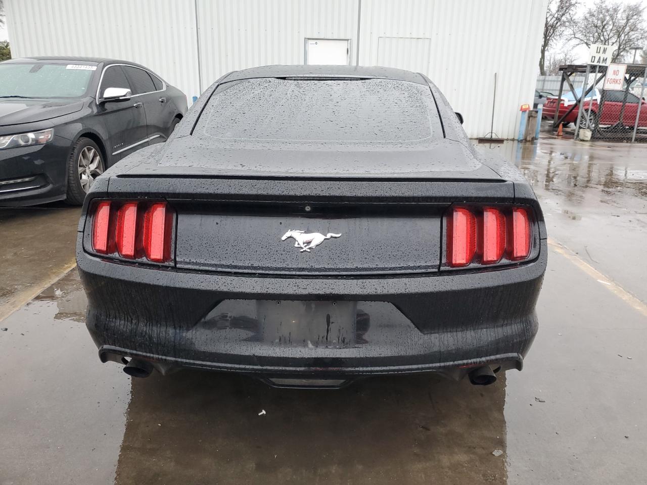 2015 Ford Mustang VIN 1FA6P8TH5F5414088 Copart auction photo, front end / side damage thumbnail 6