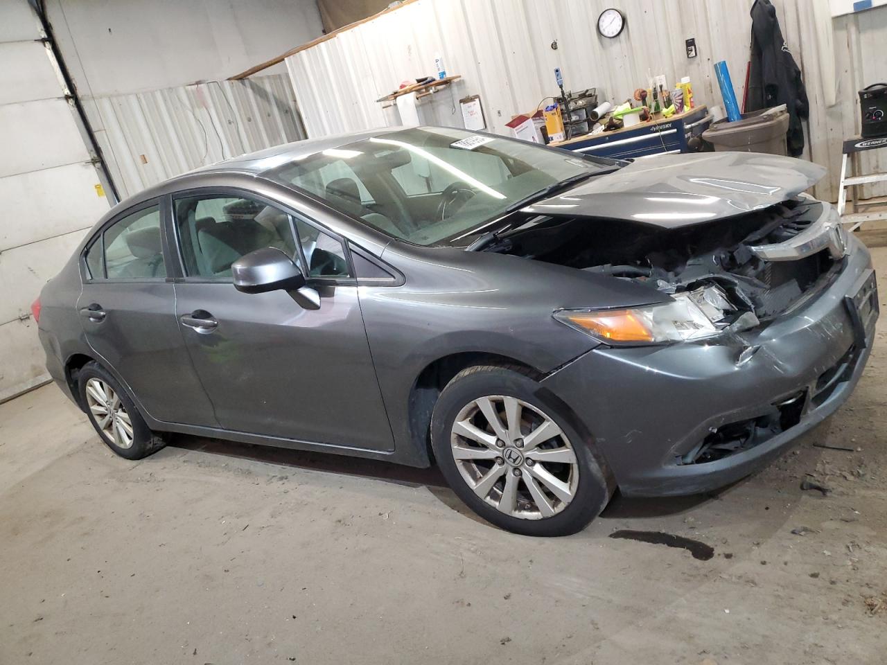 2012 Honda Civic VIN 2HGFB2F83CH334439 Copart auction photo, front end / minor dent/scratches damage thumbnail 4
