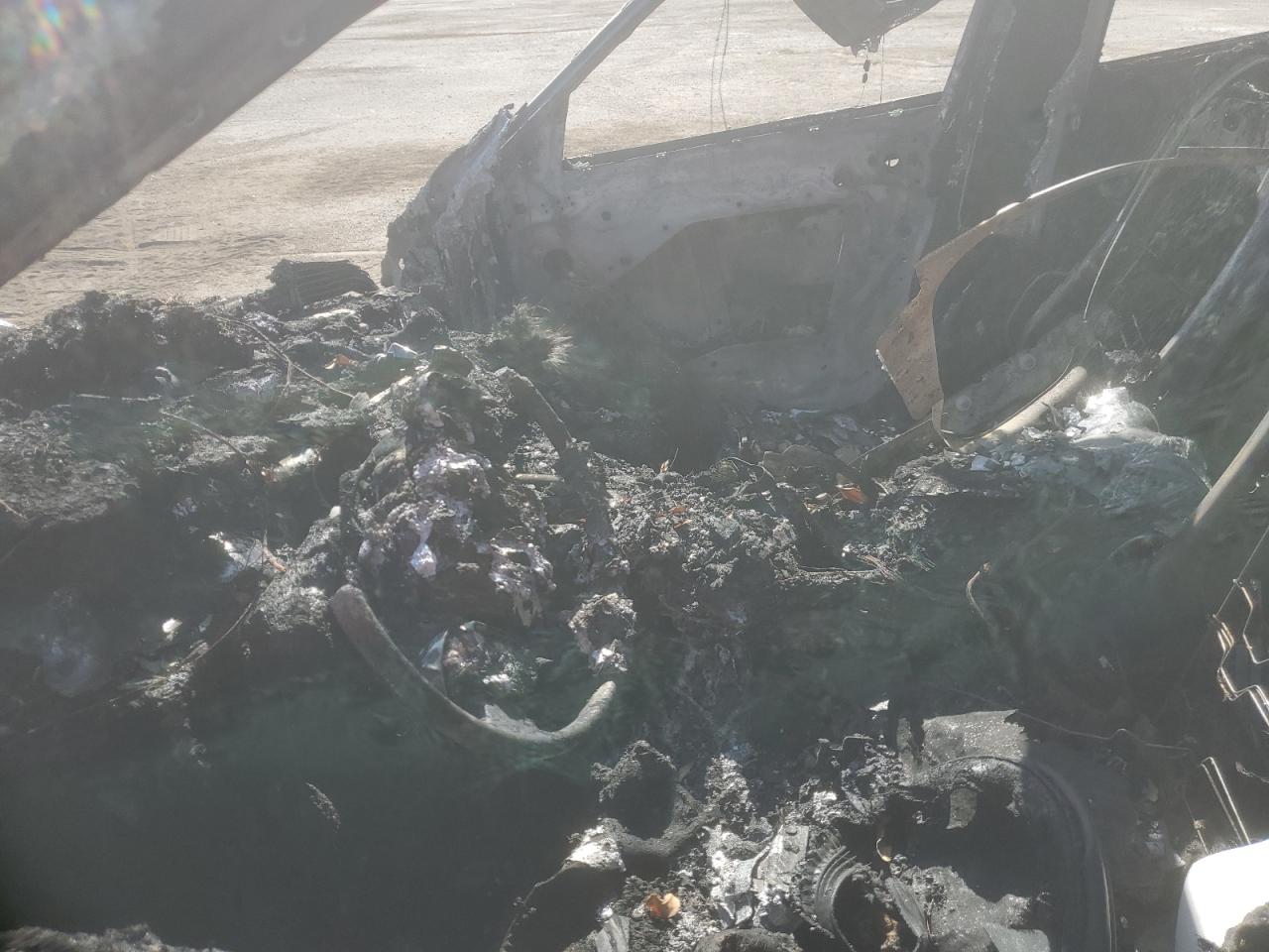 2019 Land Rover Range Rover VIN SALYB2EX4KA795333 Copart auction photo, burn damage thumbnail 7