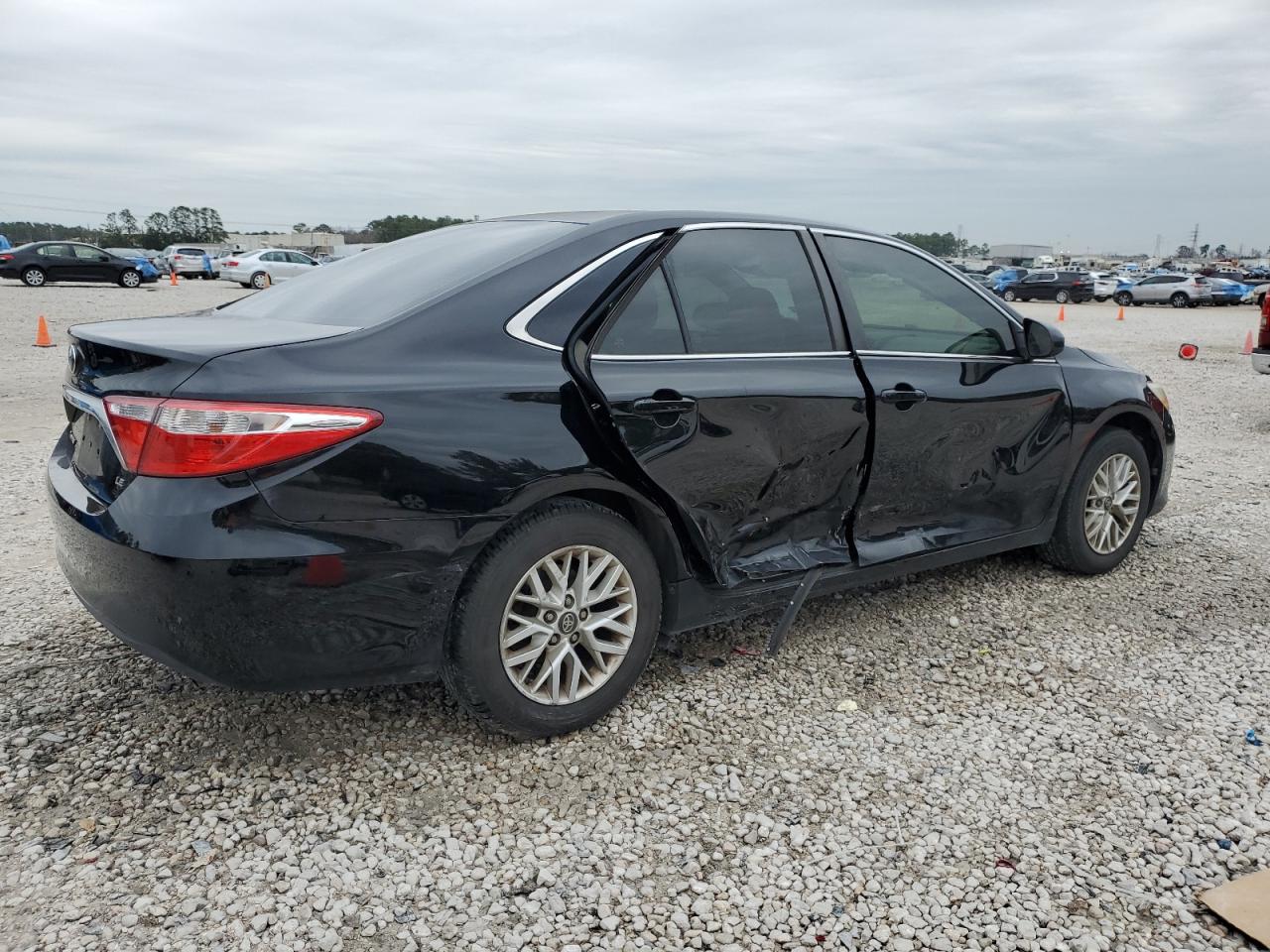 2017 Toyota Camry VIN 4T1BF1FKXHU271704 Copart auction photo, side / minor dent/scratches damage thumbnail 3
