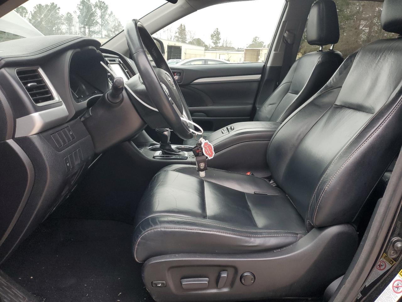 2016 Toyota Highlander VIN 5TDKKRFH1GS500762 Copart auction photo, rear end / front end damage thumbnail 7