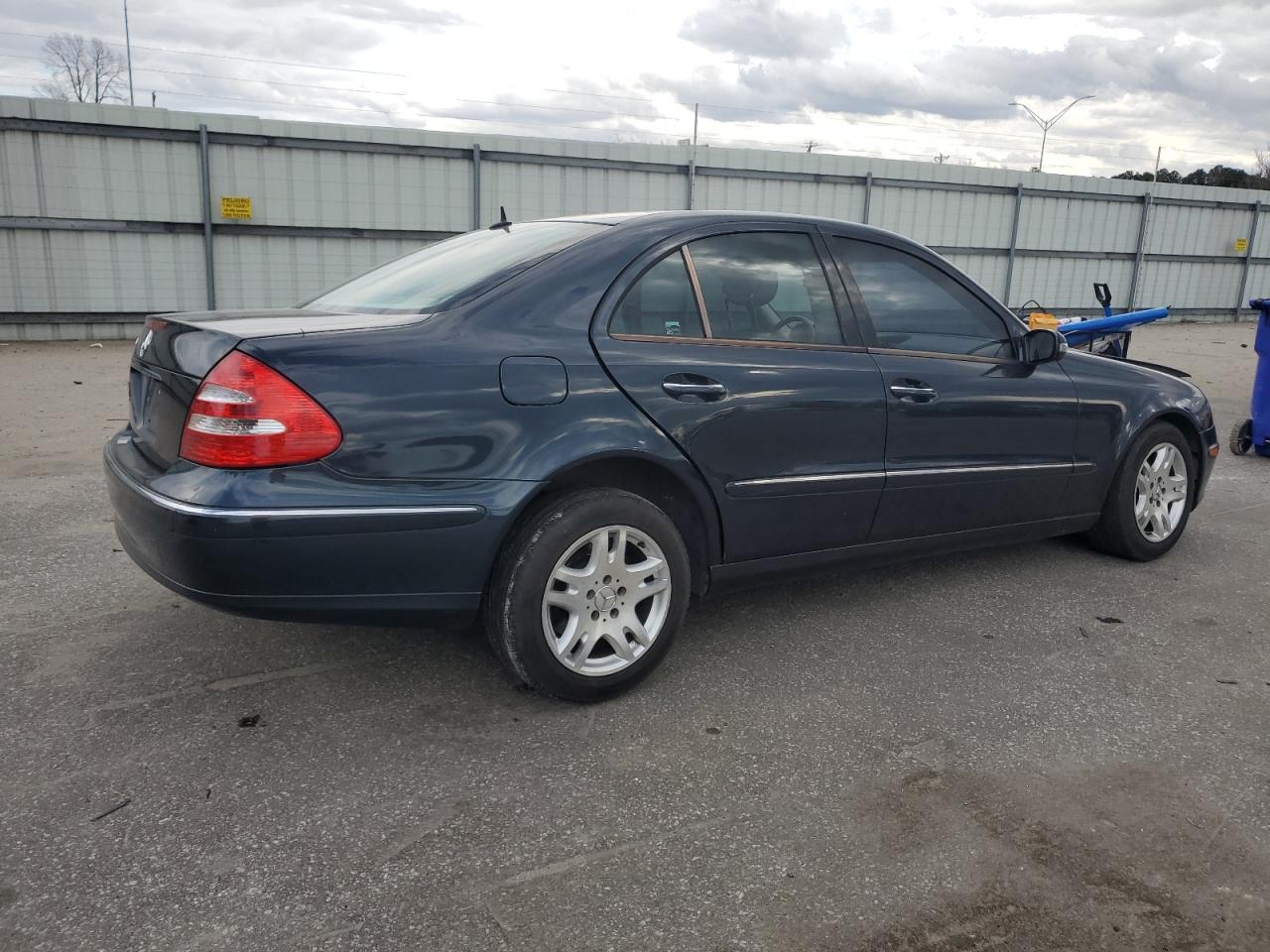 2003 Mercedes-Benz E-klasse VIN WDBUF65JX3A127985 Copart auction photo, all over damage thumbnail 3