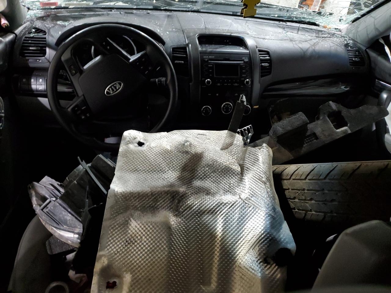 2011 KIA Sorento VIN 5XYKT3A19BG051244 Copart auction photo, all over damage thumbnail 8