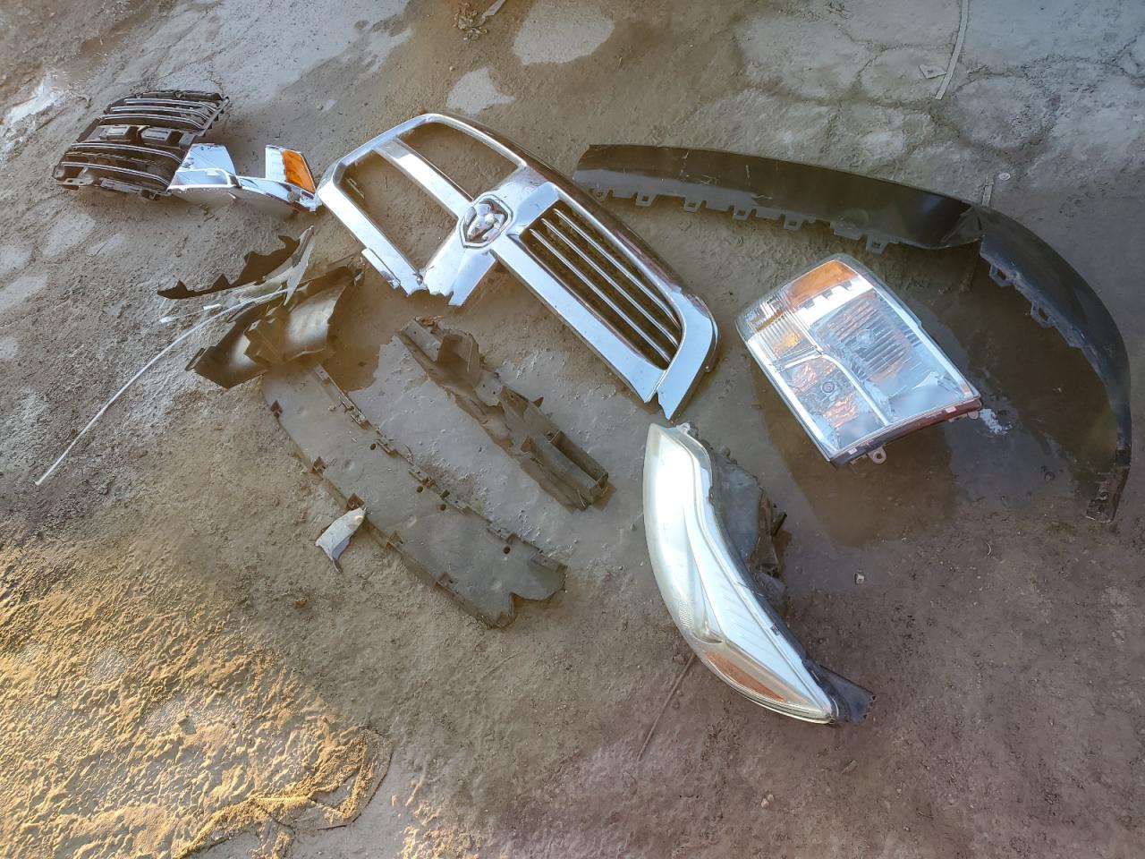 2016 RAM 1500 VIN 3C6RR7LT2GG241020 Copart auction photo, front end damage thumbnail 12