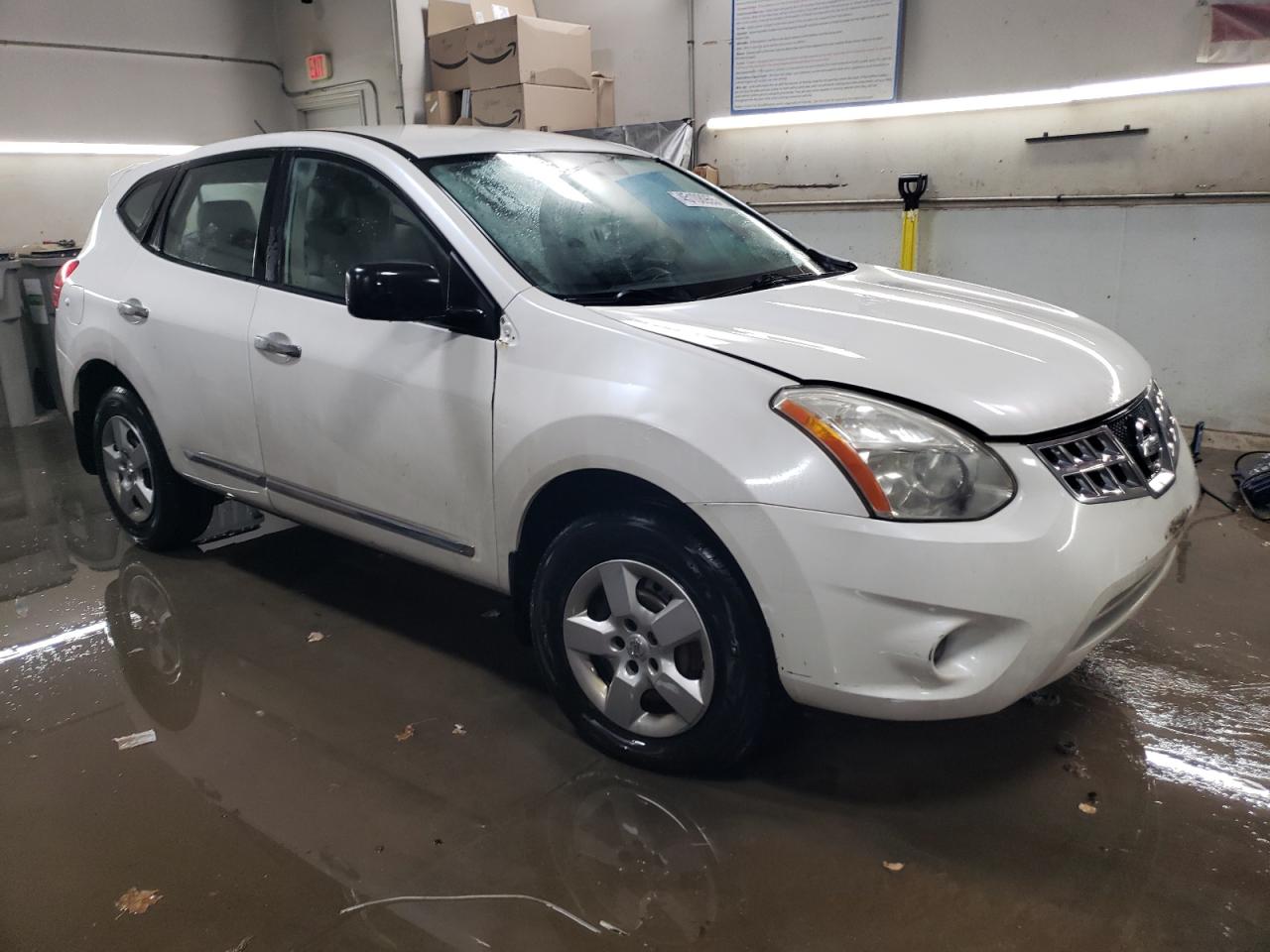 2011 Nissan Rogue VIN JN8AS5MT4BW163867 Copart auction photo, side / front end damage thumbnail 4