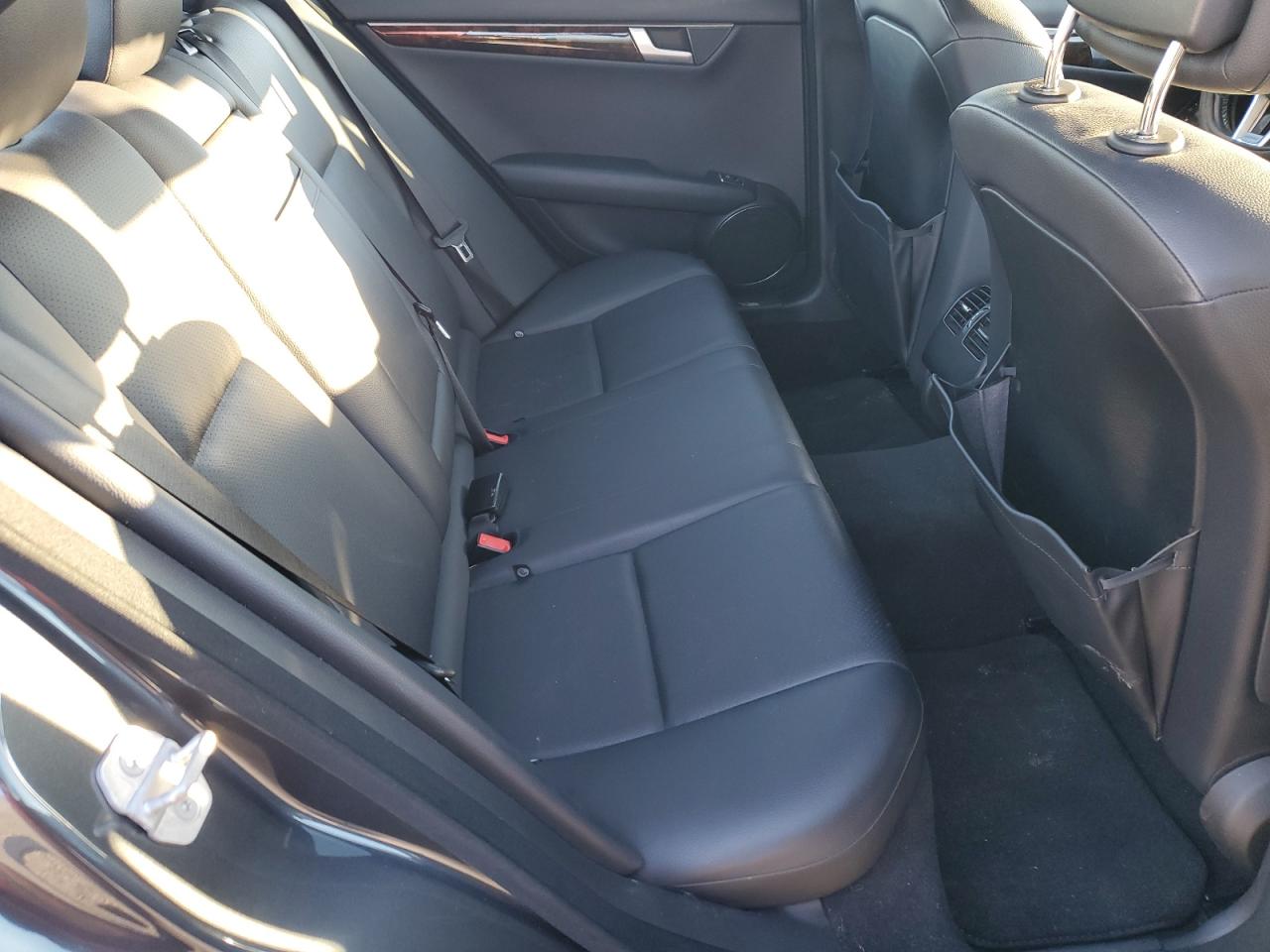 2013 Mercedes-Benz C-klasse VIN WDDGF8AB0DG131802 Copart auction photo, front end damage thumbnail 10