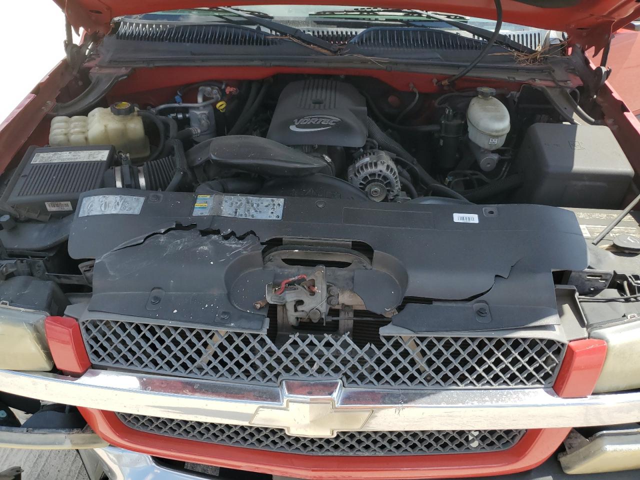 2004 Chevrolet Silverado VIN 2GCEC13T941419953 Copart auction photo, front end damage thumbnail 11