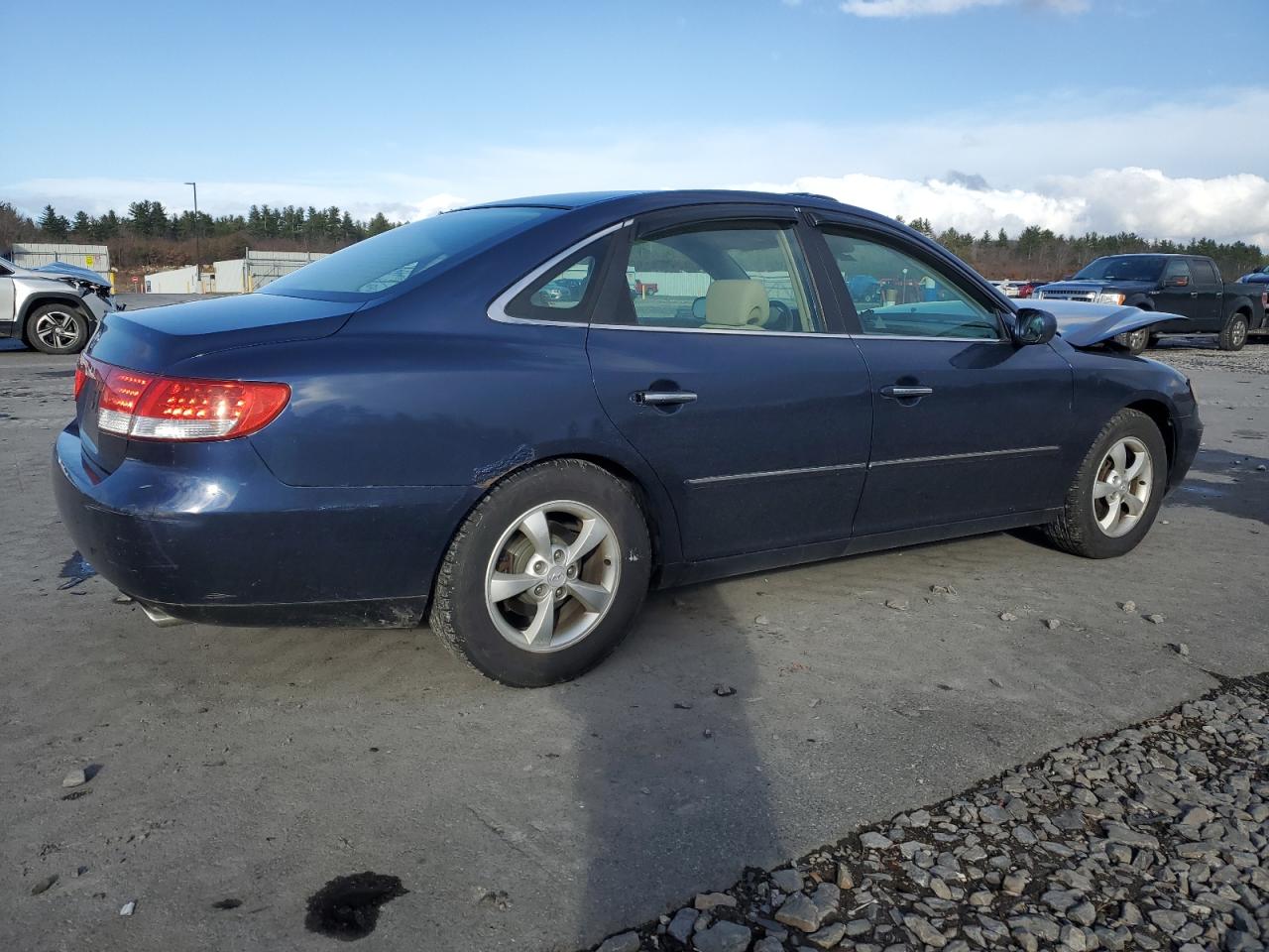2006 Hyundai Azera VIN KMHFC46F76A137195 Copart auction photo, front end / minor dent/scratches damage thumbnail 3