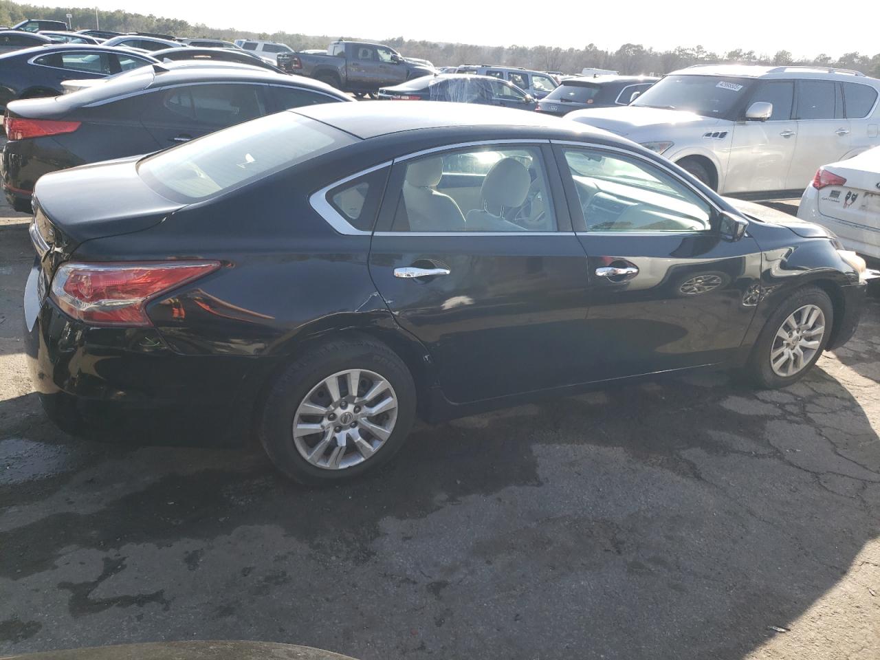 2013 Nissan Altima VIN 1N4AL3AP3DC250450 Copart auction photo, side / rear end damage thumbnail 3