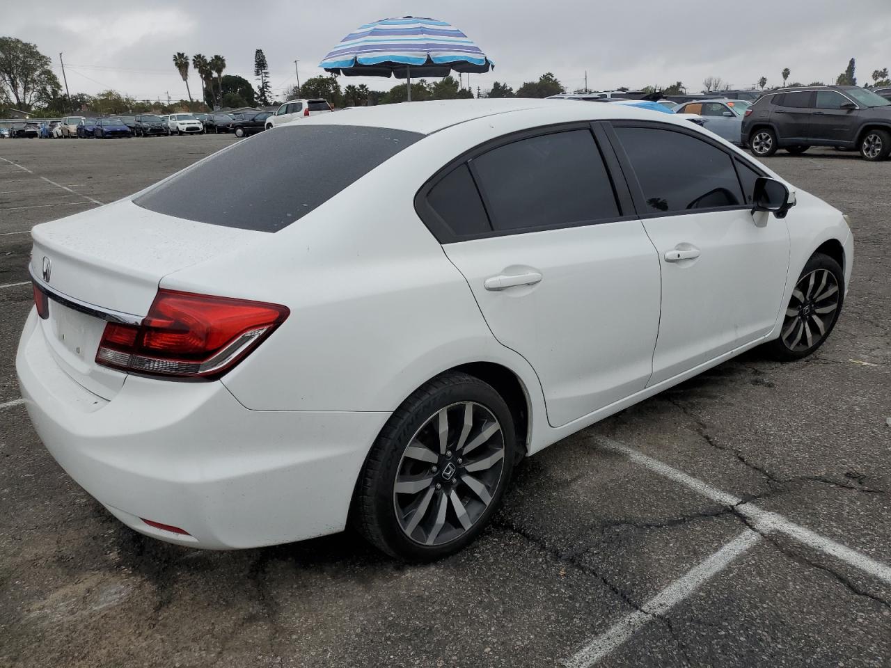 2015 Honda Civic VIN 19XFB2F94FE207187 Copart auction photo, minor dent/scratches damage thumbnail 3